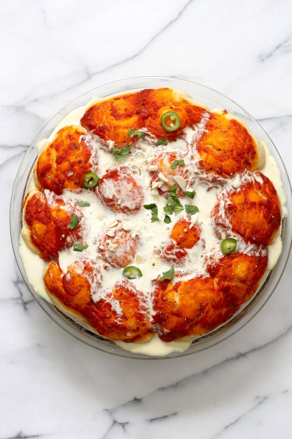 Cheesy Pull Apart Pizza Bread. Pizza Monkey bread. Add roasted veggies, olives, mushrooms to make into a pizza bake. Vegan Soy-free Recipe. | VeganRicha.com