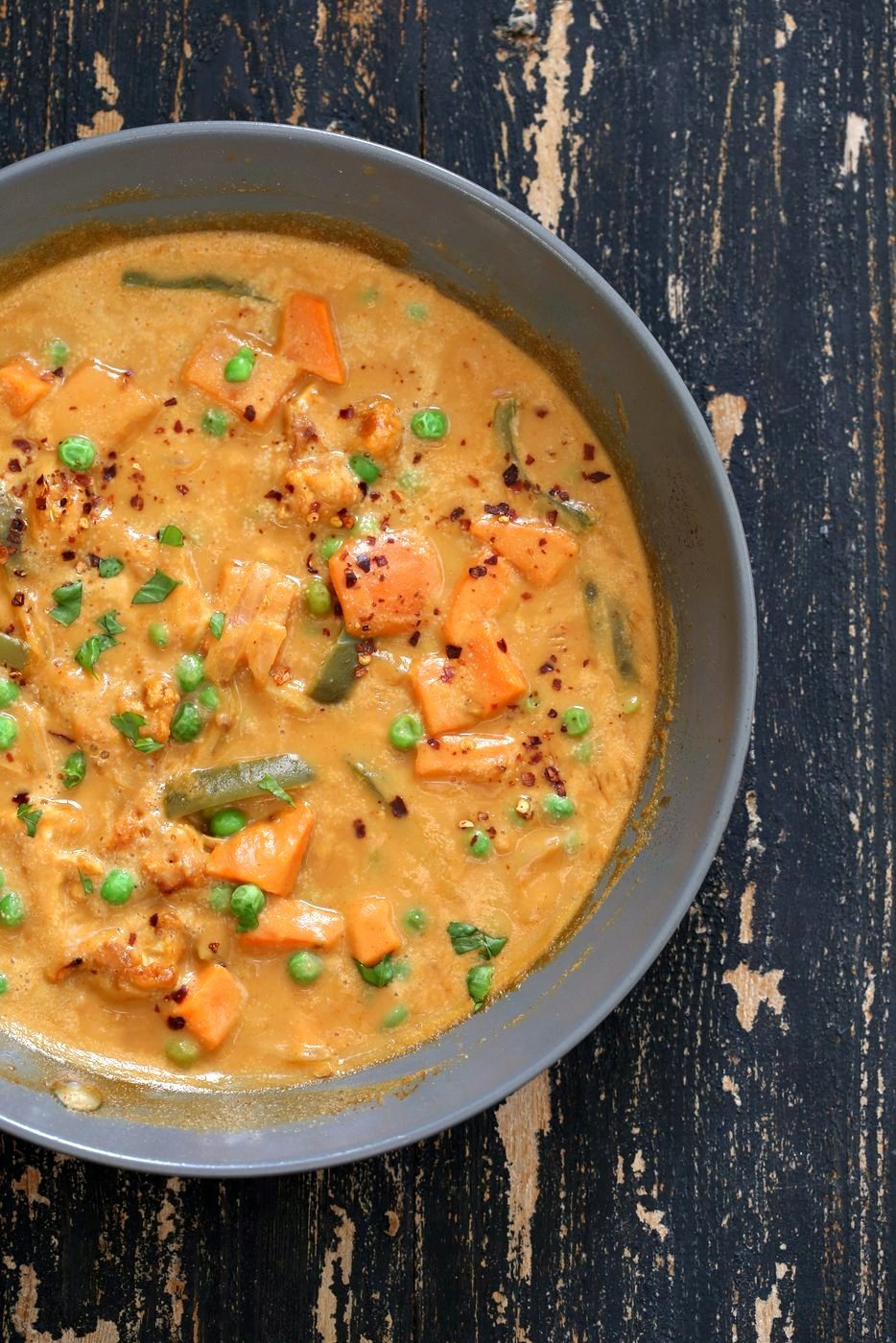 Vegetable Peanut Sweet Potato Curry. Quick and Easy Weekday or Weekend Meal. Serve over rice or quinoa or with toasted pita bread. Vegan Gluten-free Soy-free Recipe. Can be nut-free with sunbutter | VeganRicha.com
