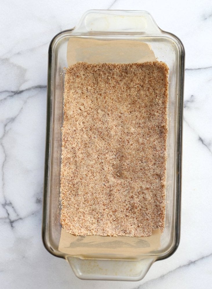Vegan Sweet Potato Pie Bars. Spiced Sweet Potato Pie layered over cinnamony snickerdoodle crust. Make this into a pie for decadent holiday dessert . GF option | VeganRicha.com