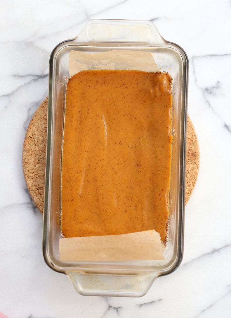 Vegan Sweet Potato Pie Bars. Spiced Sweet Potato Pie layered over cinnamony snickerdoodle crust. Make this into a pie for decadent holiday dessert . GF option | VeganRicha.com