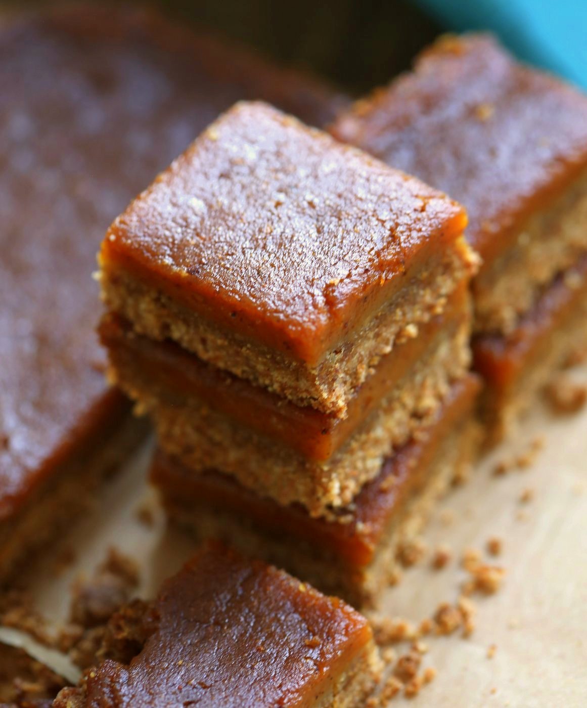 Vegan Sweet Potato Pie Bars. Spiced Sweet Potato Pie layered over cinnamony snickerdoodle crust. Make this into a pie for decadent holiday dessert . GF option | VeganRicha.com