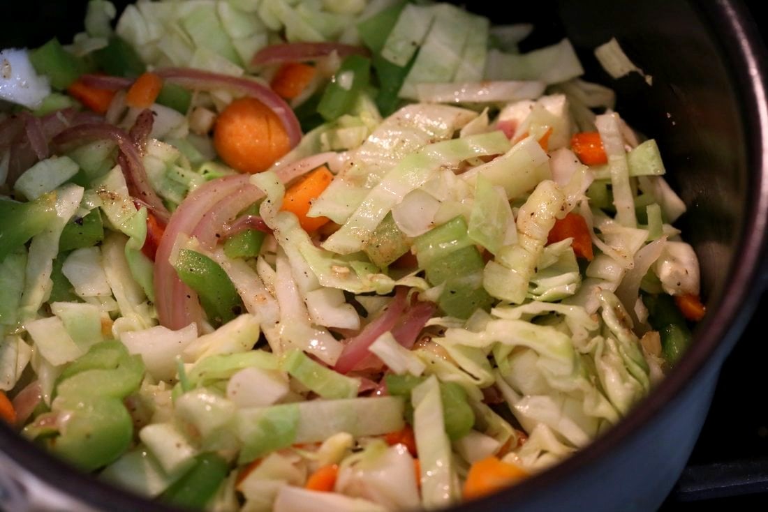 1 Pot, 30 Minute Veggie Spring Rolls Fried Rice! Fridge clean up fried rice with cabbage, carrots, bell pepper,  with rice or other cooked grains for a quick weeknight meal. Vegan Gluten-free Nut-free Recipe | VeganRicha.com