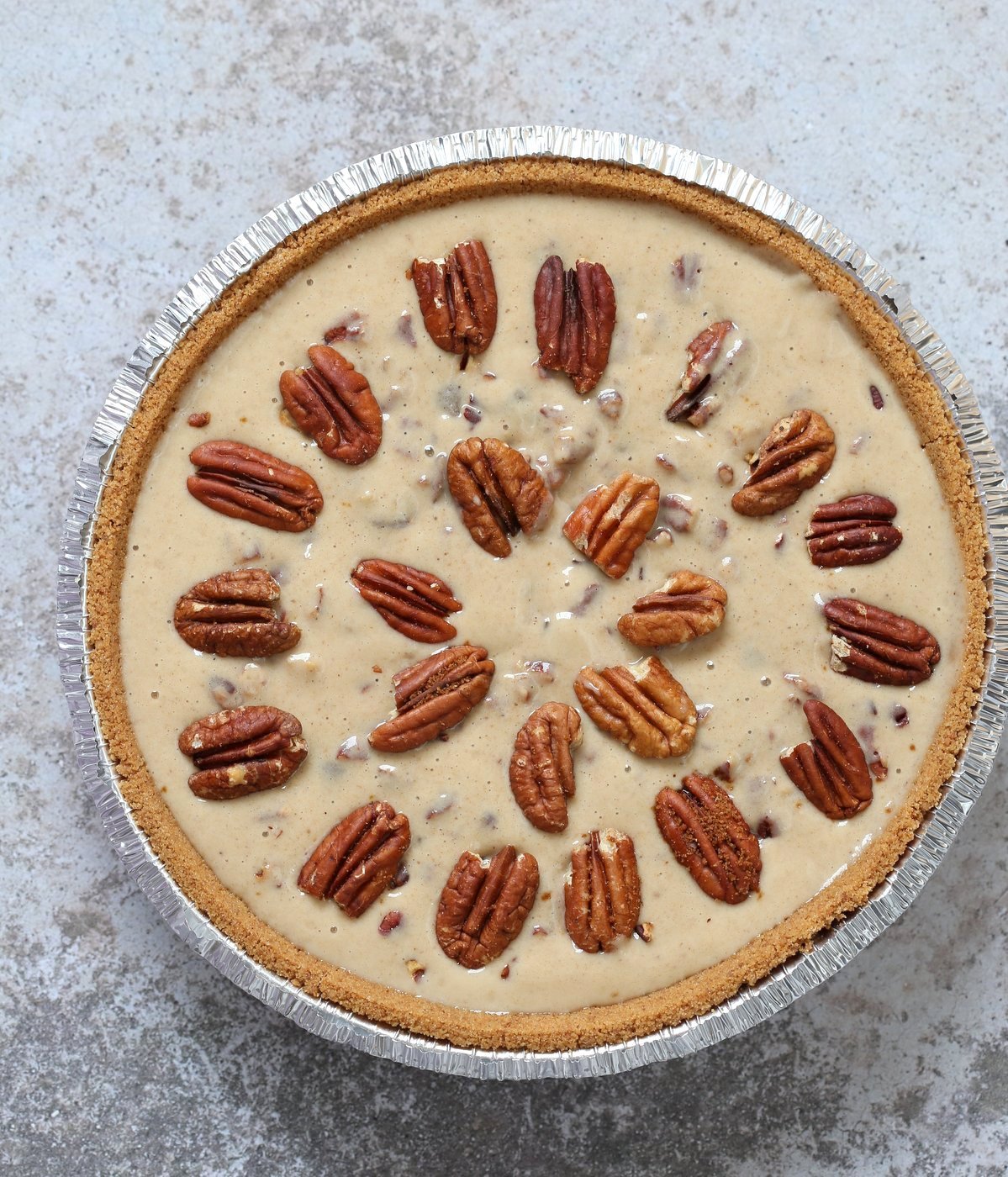 Vegan Chocolate Pecan Pie with Dates and Chai spice. All the pecan pie with chocolate. Vegan Derby Pie. Glutenfree with gf crust. Soyfree Recipe. #vegan #veganricha | VeganRicha.com