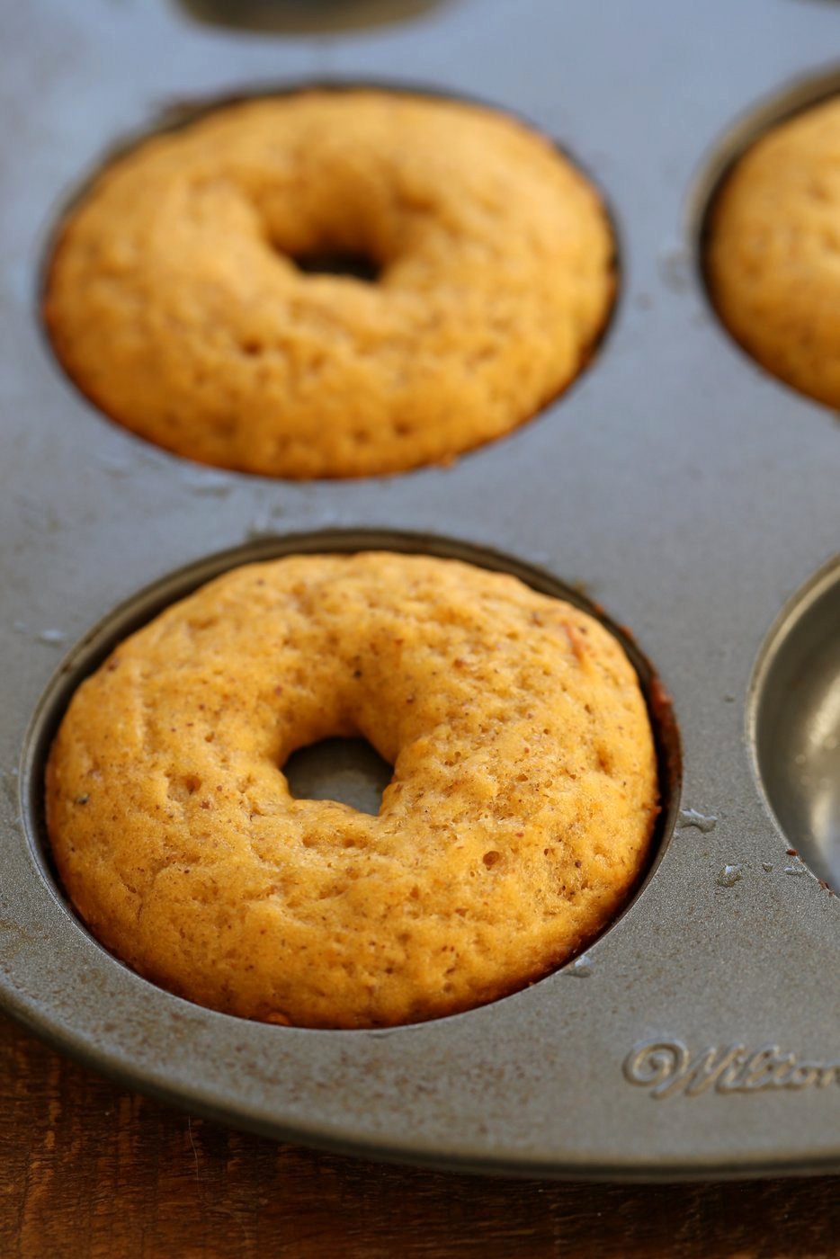 Vegan Pumpkin Donuts with Cinnamon Sugar. Soft, Spiced, Amazing. Vegan Doughnuts. Pumpkin Cinnamon  sugar Donuts. Nut-free option. #vegan #veganricha