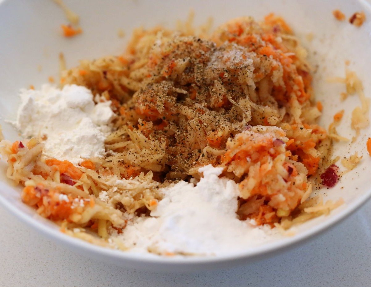 Easy Vegan Latkes. Potato & Sweet Potato Latkes. Panfried crispy latke fritters for Hanukkah. #Vegan #Glutenfree #soyfree #Nutfree #Recipe. #VeganRicha | VeganRicha.com