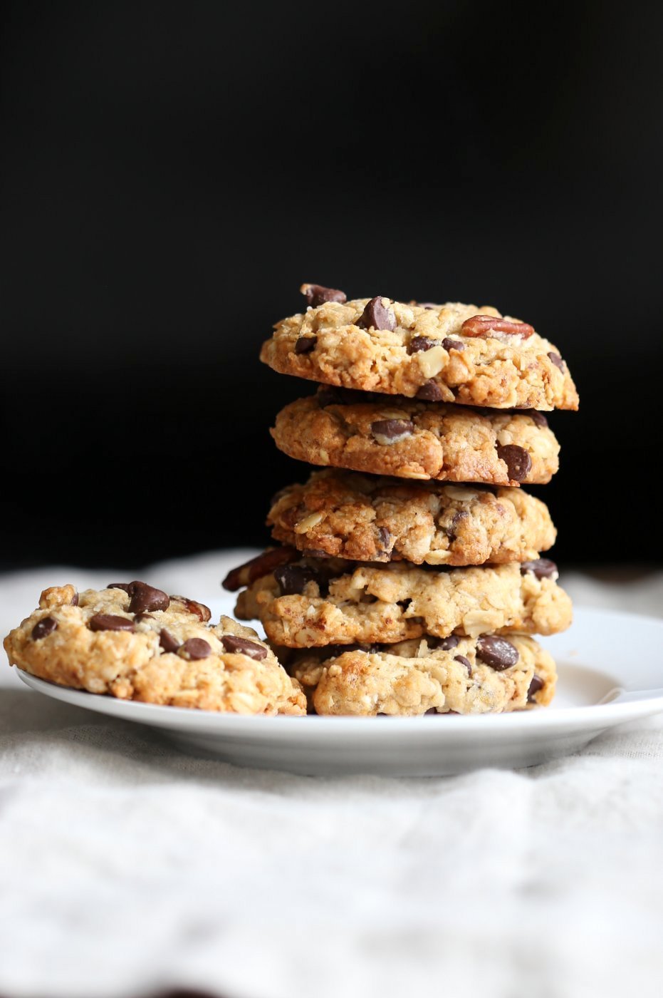 Vegan Cowboy Cookies Mix makes great Jar gifts for the Holiday Season. Layer oats, flour, coconut, chocolate sugar and pecans. Mix, add applesauce and oil, and bake. #veganricha #Vegan #Recipe Can be #glutenfree. | VeganRicha.com