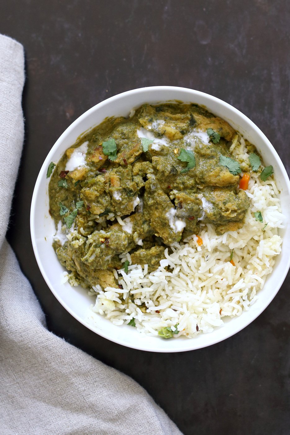 Instant Pot Vegan Chicken Saag with Soy Curls. Use seitan, tempeh, baked tofu, chickpeas or chikin substitutes for variation. 1 Pot Soy curls in Spinach Sauce. #Vegan #Glutenfree #Recipe Can be Soy-free and Nut-free  #veganricha | VeganRicha.com