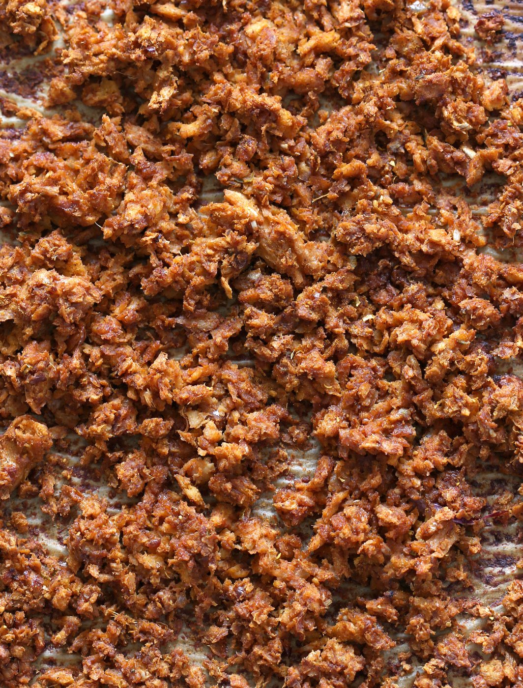 Mango BBQ Soy Curls or Jackfruit Tacos. Shredded Soy Curls or Jackfruit make a an amazing carrier for bbq sauce. Some Mango or other fruit puree takes it to the next level. Serve in sandwiches or tacos with slaw. #Vegan #Glutenfree #Recipe #veganricha | VeganRicha.com