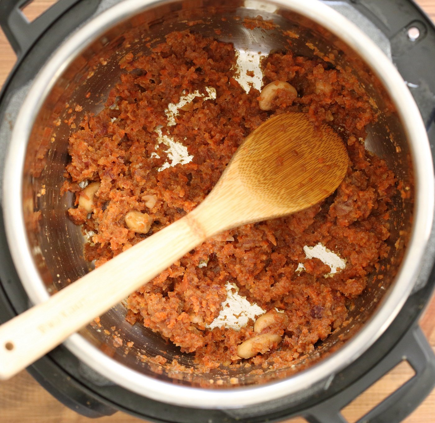 Instant Pot Gajar Halwa - Vegan Carrot Halwa Recipe. Carrot Halwa is an Indian dessert, a flourless Carrot Cake Crumble/pudding that is spiced with cardamom and served during festivals. #Vegan #Glutenfree #Soyfree #Recipe.#veganricha | VeganRicha.com