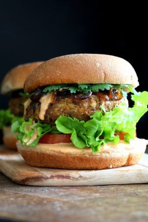 Chickpea Jackfruit Burgers from Vegan Richas Everyday Kitchen