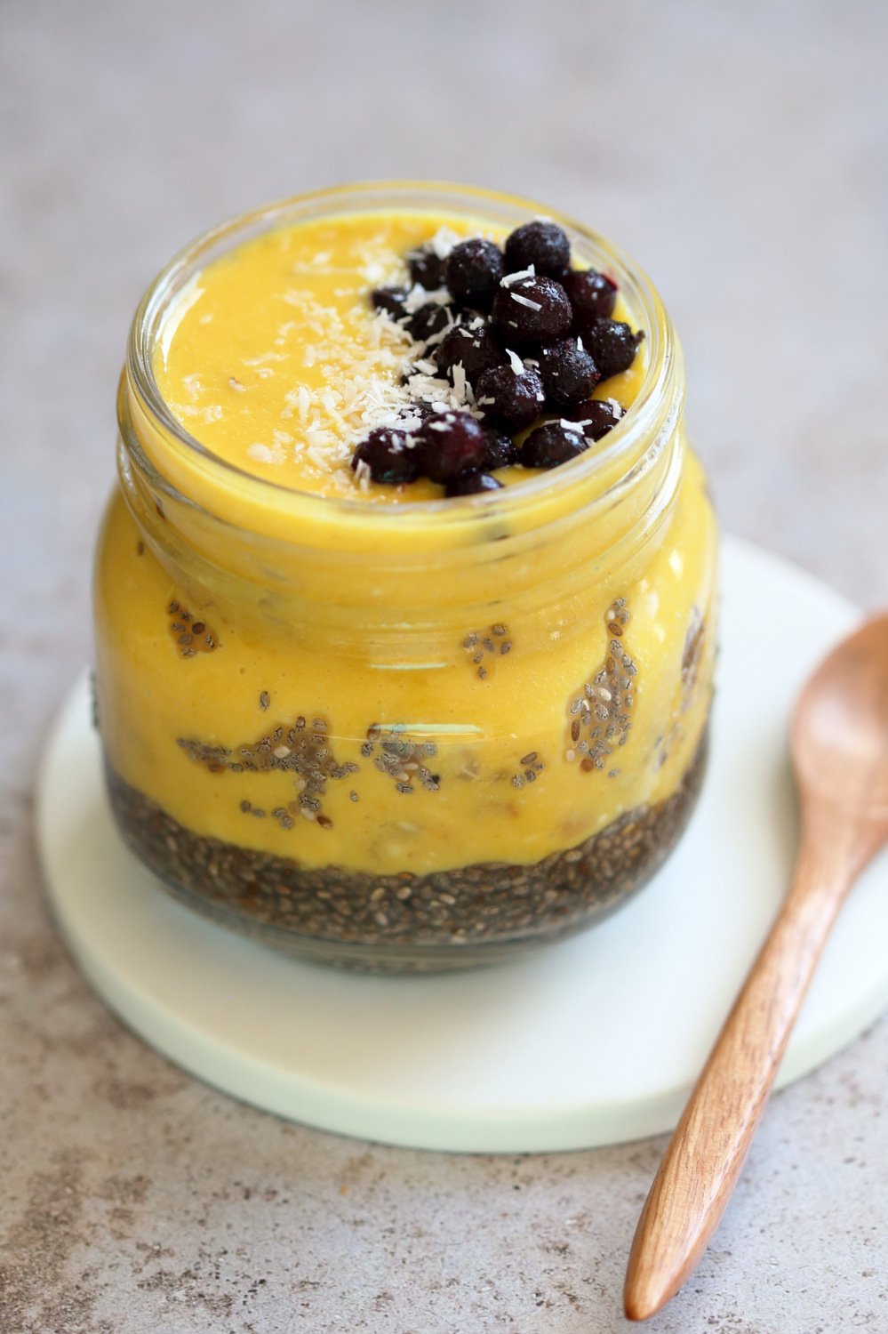 Mango Overnight Oats with Turmeric and Chia Seeds. Golden Overnight Oats. #Vegan #Glutenfree #Nutfree #Soyfree #Recipe #veganricha #breakfast | VeganRicha.com