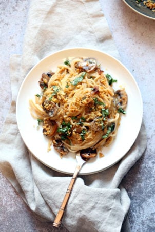 Instant Pot Mushroom Tetrazzini Simple Creamy Comforting Pasta dinner with simple pantry ingredients. 1 Pot Tetrazzini. #Vegan #Soyfree #Recipe.#VeganRicha Can be #nutfree #Glutenfree