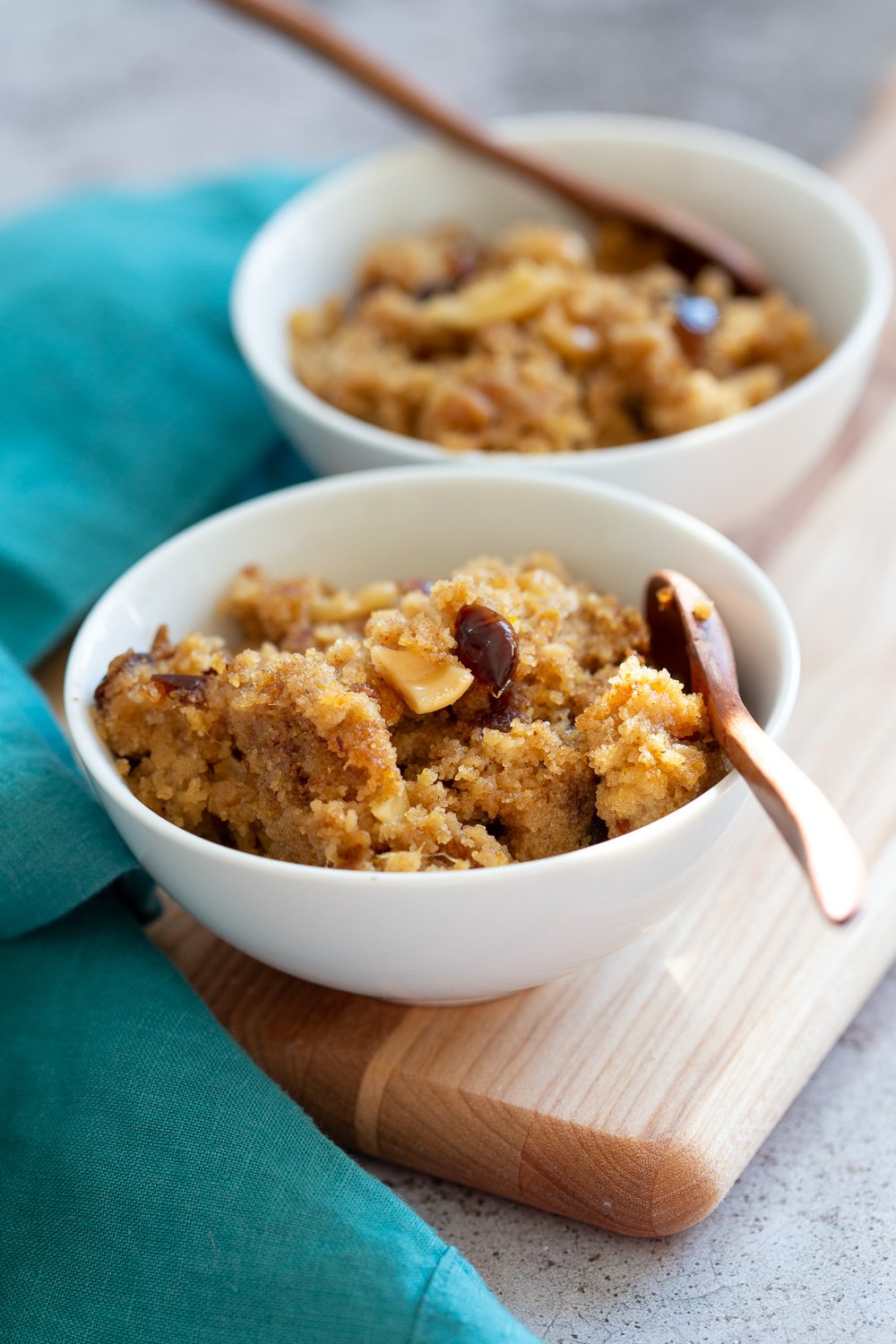 Instant Pot Sooji Halwa - Rava Kesari / Sheera. Vegan Indian Spoon Fudge. Add pineapple or bananas for Pienapple or Banana Sheera. Can be nutfree, glutenfree #veganricha #vegan #indian #soojihalwa