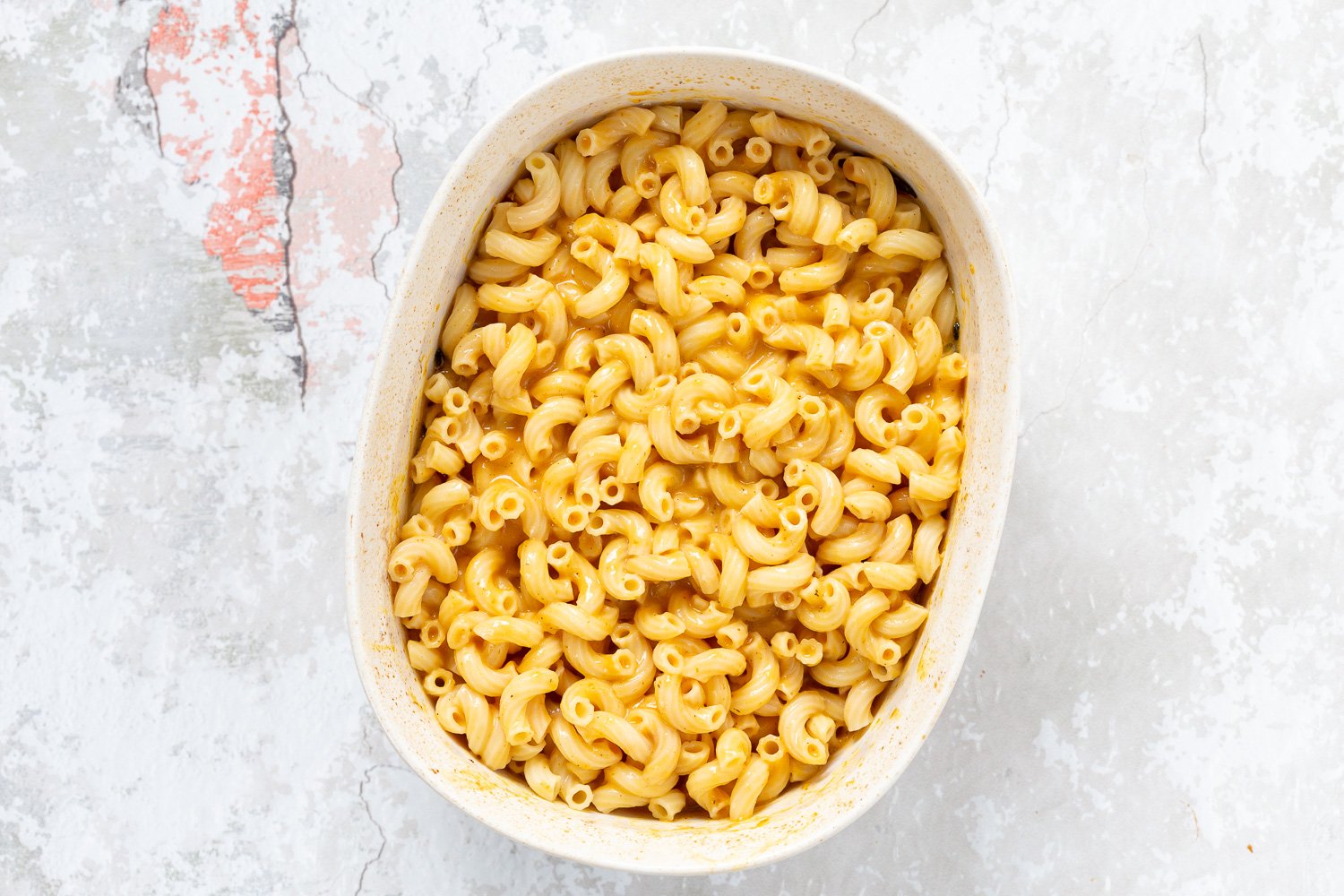 Vegan Pumpkin Mac and Cheese Bake. Easy Creamy Pumpkin Sauce with pasta, topped with crisp sage and breadcrumbs. #Vegan #Soyfree #Recipe #VeganRicha #nutfree option