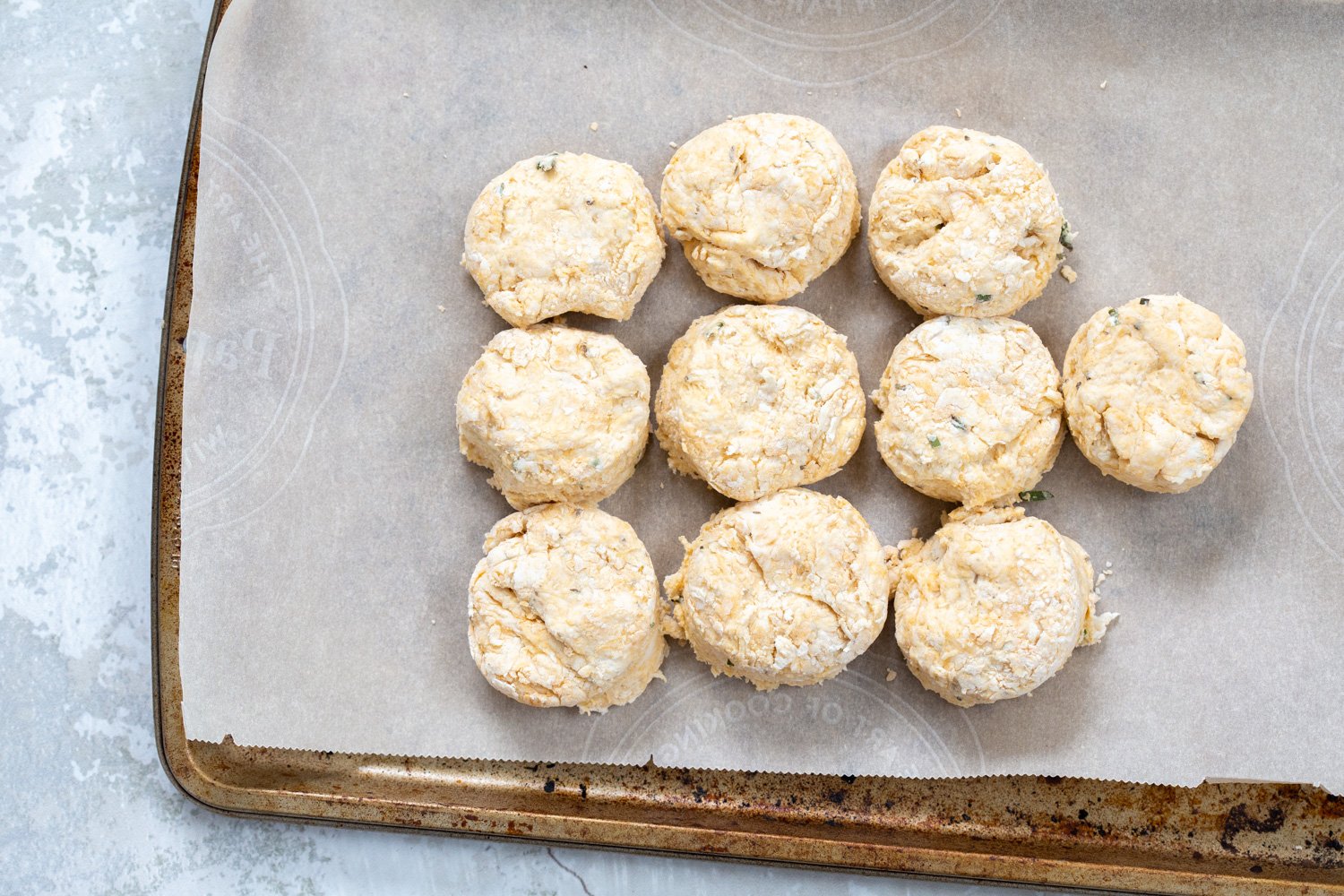 Oil-free Vegan Biscuits. These flaky savory herbed biscuits dont use any oil or butter! Soft inside and an amazing crumb. #VeganRicha #Vegan #Soyfree #Nutfree low fat #Biscuit #Recipe