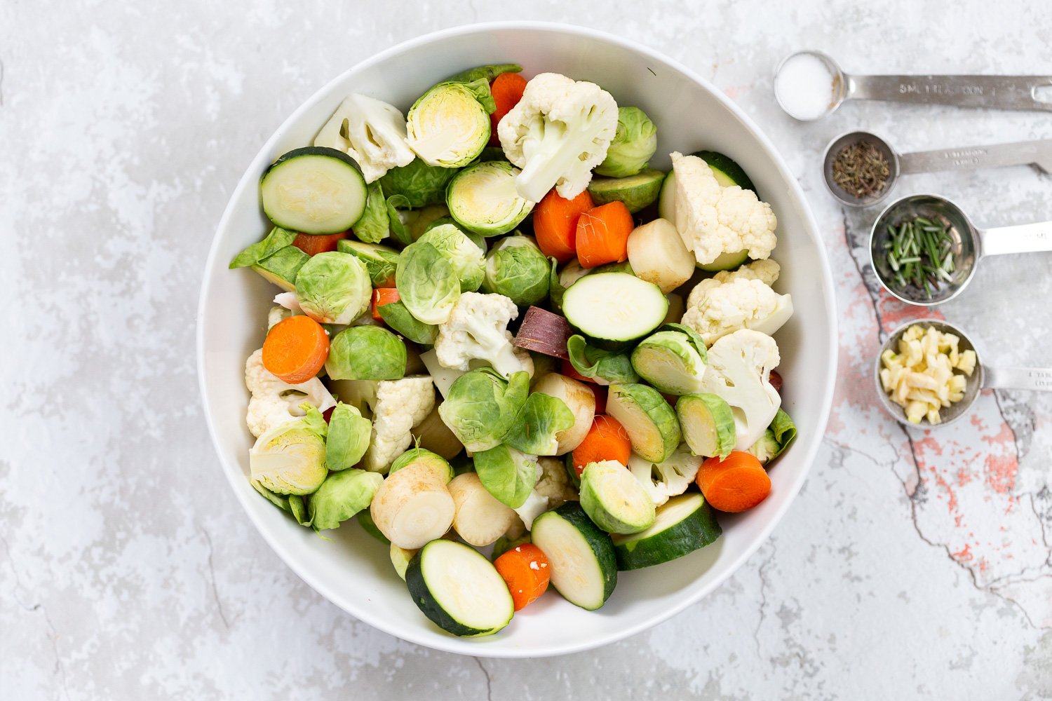 Roasted Brussels Sprouts and Cauliflower with fresh herbs and black pepper. Roasted Veggies Bowl.#Vegan #Glutenfree Nutfree Soyfree #Recipe #VeganRicha