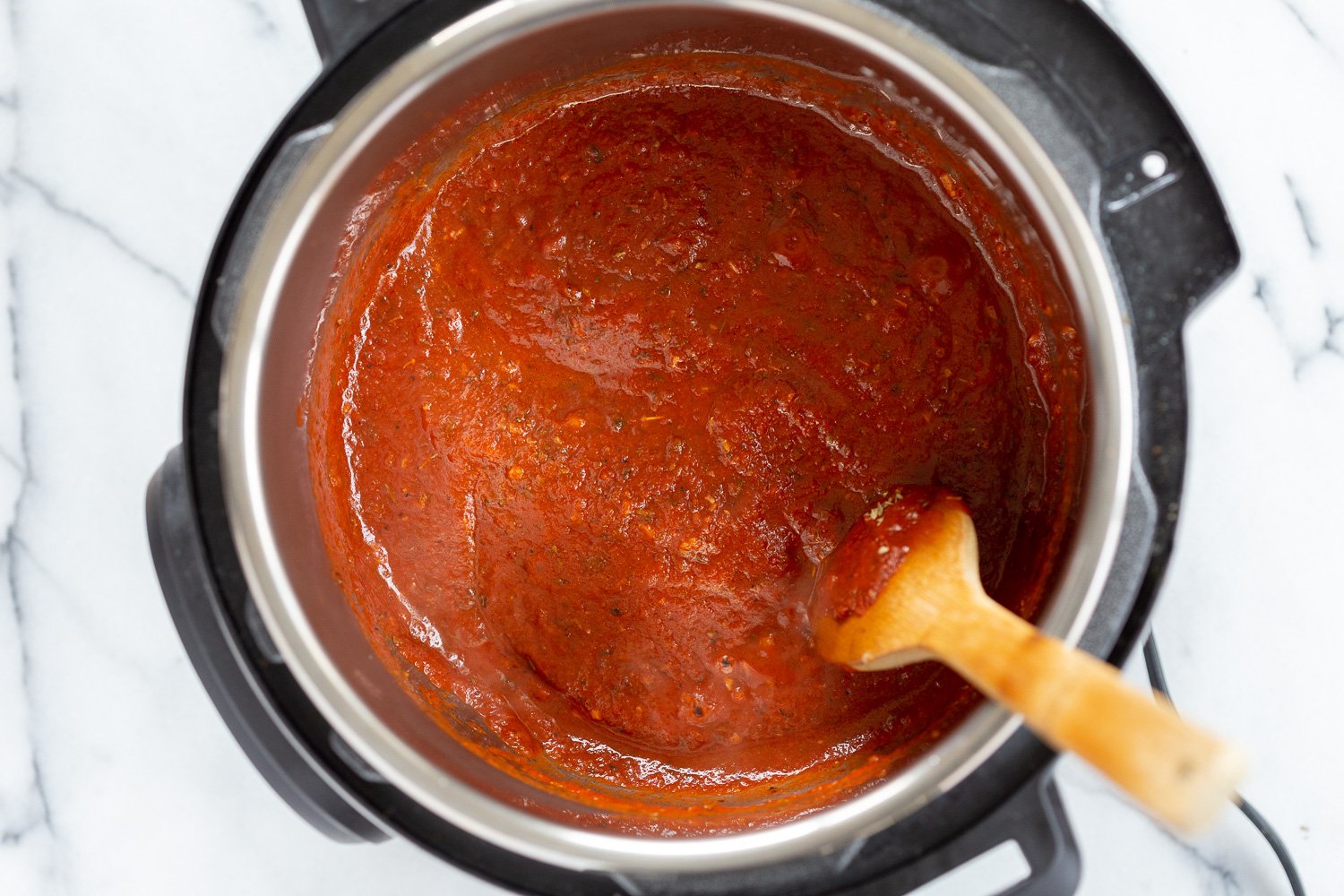 Instant Pot Ziti with Tomato Sauce. Date Night Quick Pasta with Ziti, sprinkled with vegan parm and fresh herbs. #Vegan #Soyfree #Recipe #VeganRicha #instantPot #pasta . Easily #Glutenfree, #Nutfree
