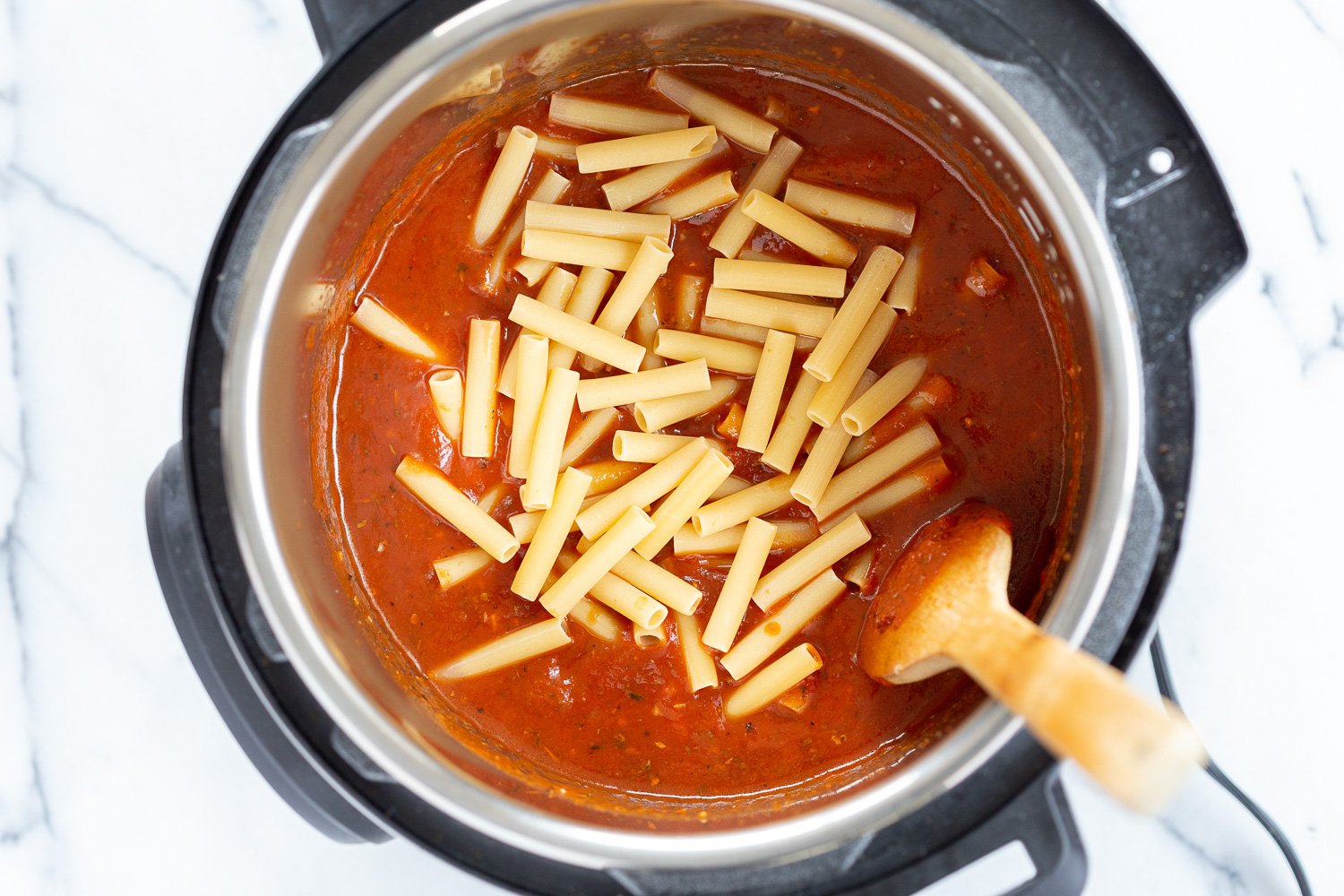 Instant Pot Ziti with Tomato Sauce. Date Night Quick Pasta with Ziti, sprinkled with vegan parm and fresh herbs. #Vegan #Soyfree #Recipe #VeganRicha #instantPot #pasta . Easily #Glutenfree, #Nutfree