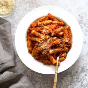 Instant Pot Ziti with Tomato Sauce. Date Night Quick Pasta with Ziti, sprinkled with vegan parm and fresh herbs. #Vegan #Soyfree #Recipe #VeganRicha #instantPot #pasta . Easily #Glutenfree, #Nutfree