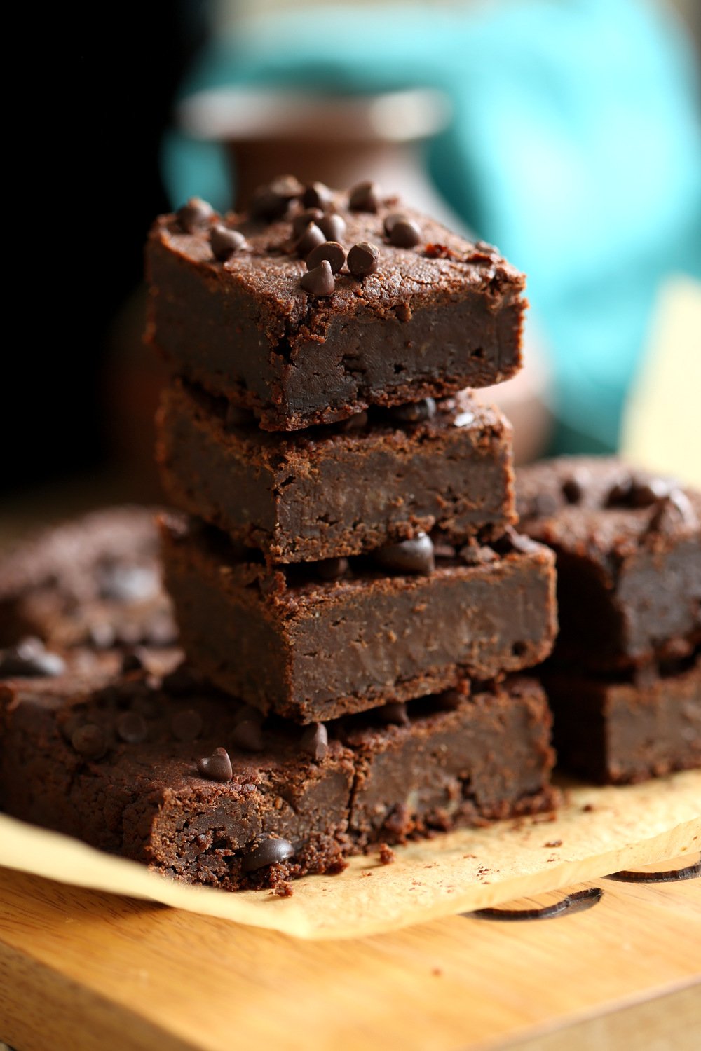 Vegan Chickpea Brownies. Grain-free Brownies with chickpeas and nut butter or seed butter. These #Vegan #Glutenfree Brownies Can be made without nuts. Fudgy Healthy No Added Oil, No Added refined sugar #Soyfree #veganRicha #chickpeabrownies #recipe