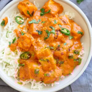 Vegan Paneer Lababdar with Tofu. Tofu with Luscious Tomato Cashew Ginger Sauce. Use this Delicious Indian Sauce with other proteins, chickpeas, veggies, chickpea tofu, tempeh, seitain. #VeganRicha #Paneerlababdar #Vegan #Glutenfree #Recipe Nutfree Soyfree options