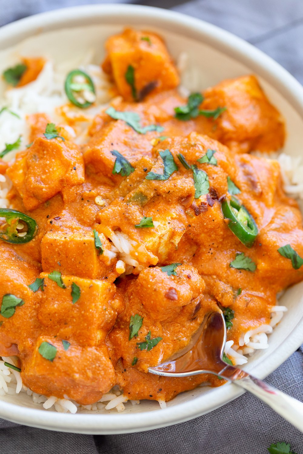 Vegan Paneer Lababdar with Tofu. Tofu with Luscious Tomato Cashew Ginger Sauce. Use this Delicious Indian Sauce with other proteins, chickpeas, veggies, chickpea tofu, tempeh, seitain.ย #VeganRicha #Paneerlababdar #Vegan #Glutenfree #Recipe Nutfree Soyfree options