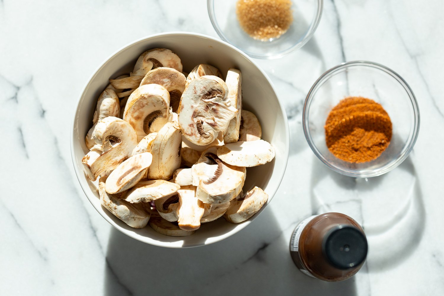 Ingredient for our Vegan Gyros with Mushrooms in Bowls