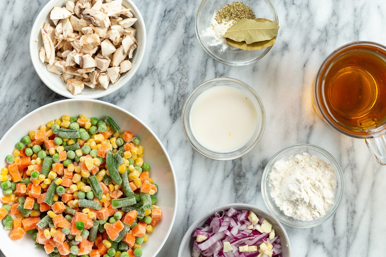 Ingredients for our vegan pot pie in bowls