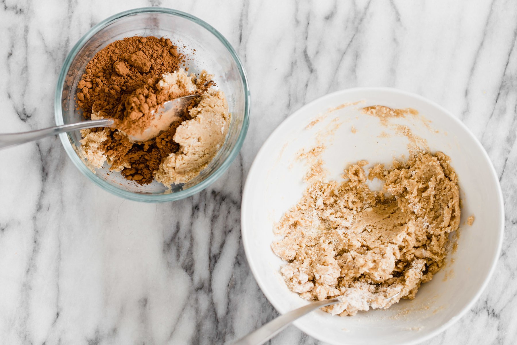 vegan snickerdoodles overhead shot of two bowl with vegan snickerdoodle cookie batter and pumpkin spice sugar for dipping