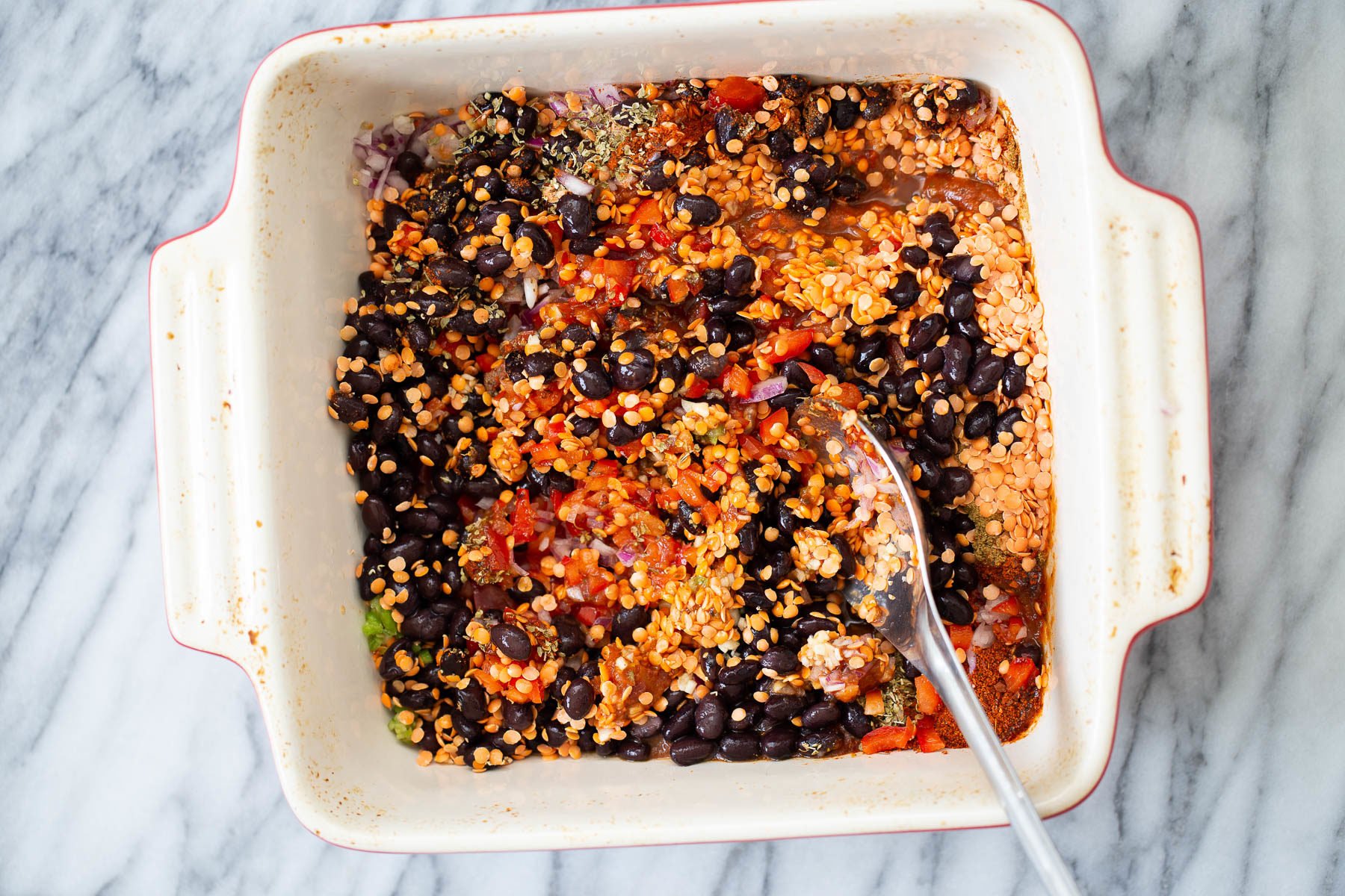 chili cornbread casserole chili mix in casserole dish