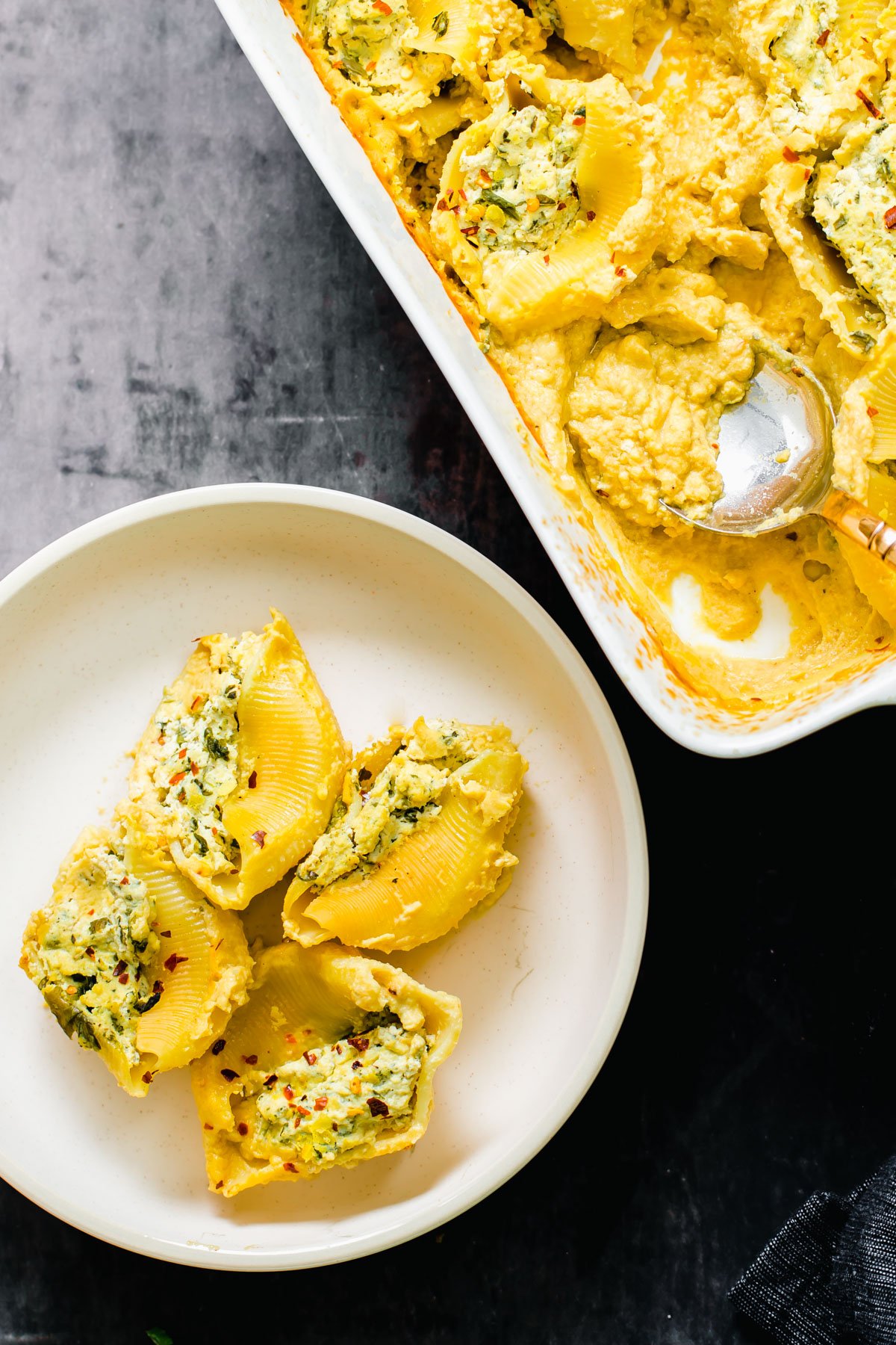 vegan stuffed shells a serving of vegan stuffed shells