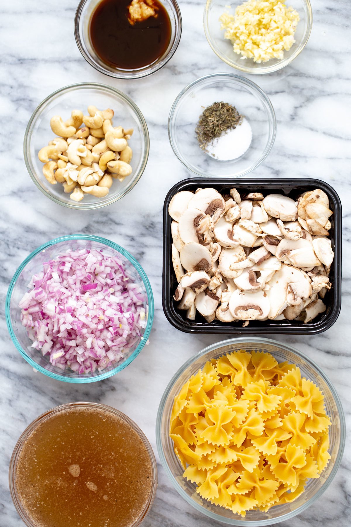 vegan mushroom stroganoff ingredients needed for making vegan stroganoff