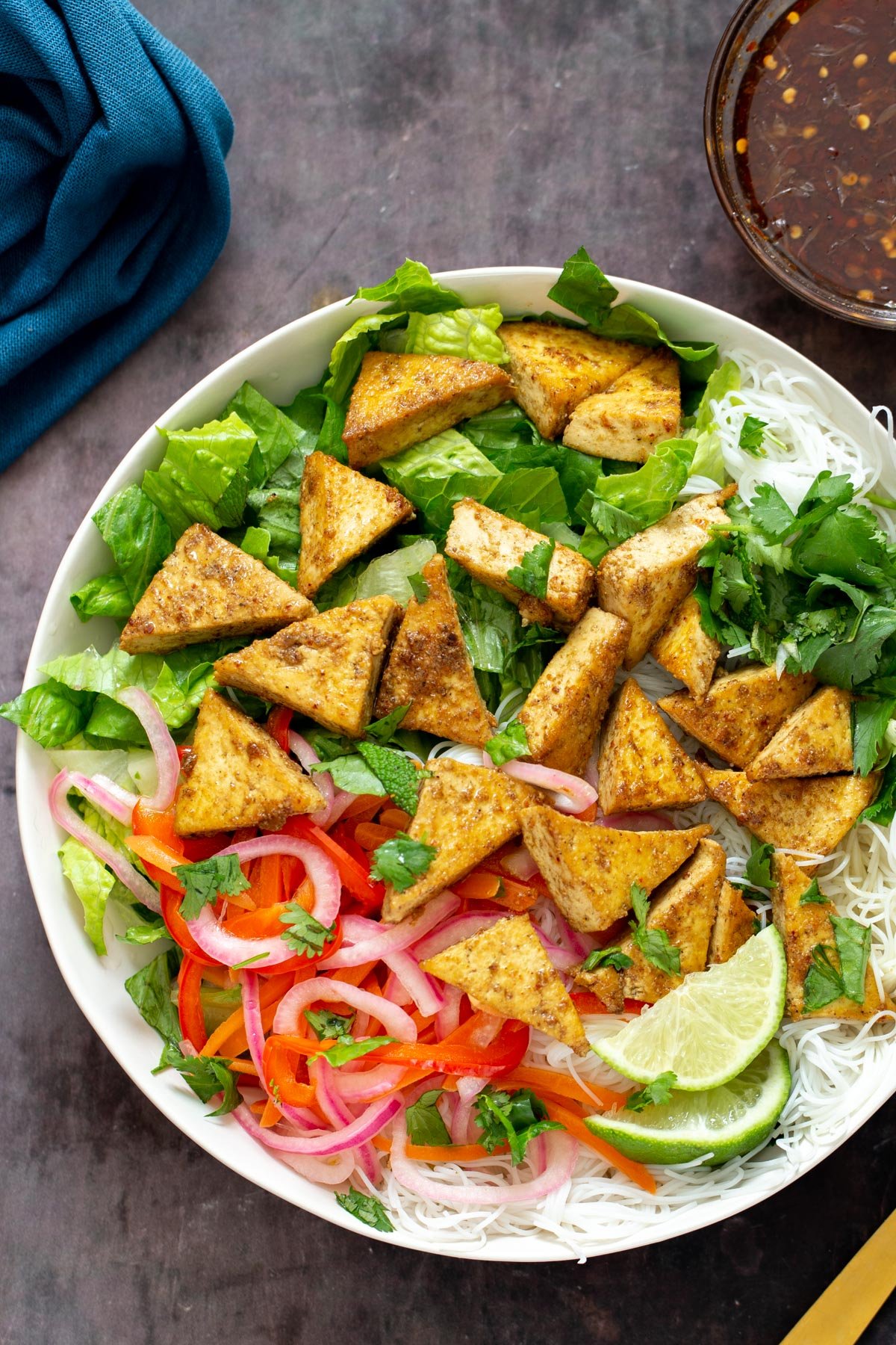 tofu noodle bowls Vietnamese Tofu Noodle Bowls with quick pickled veggies, vermicelli noodles and fresh herbs