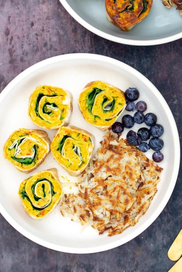 chickpea scramble pinweels served with blueberries