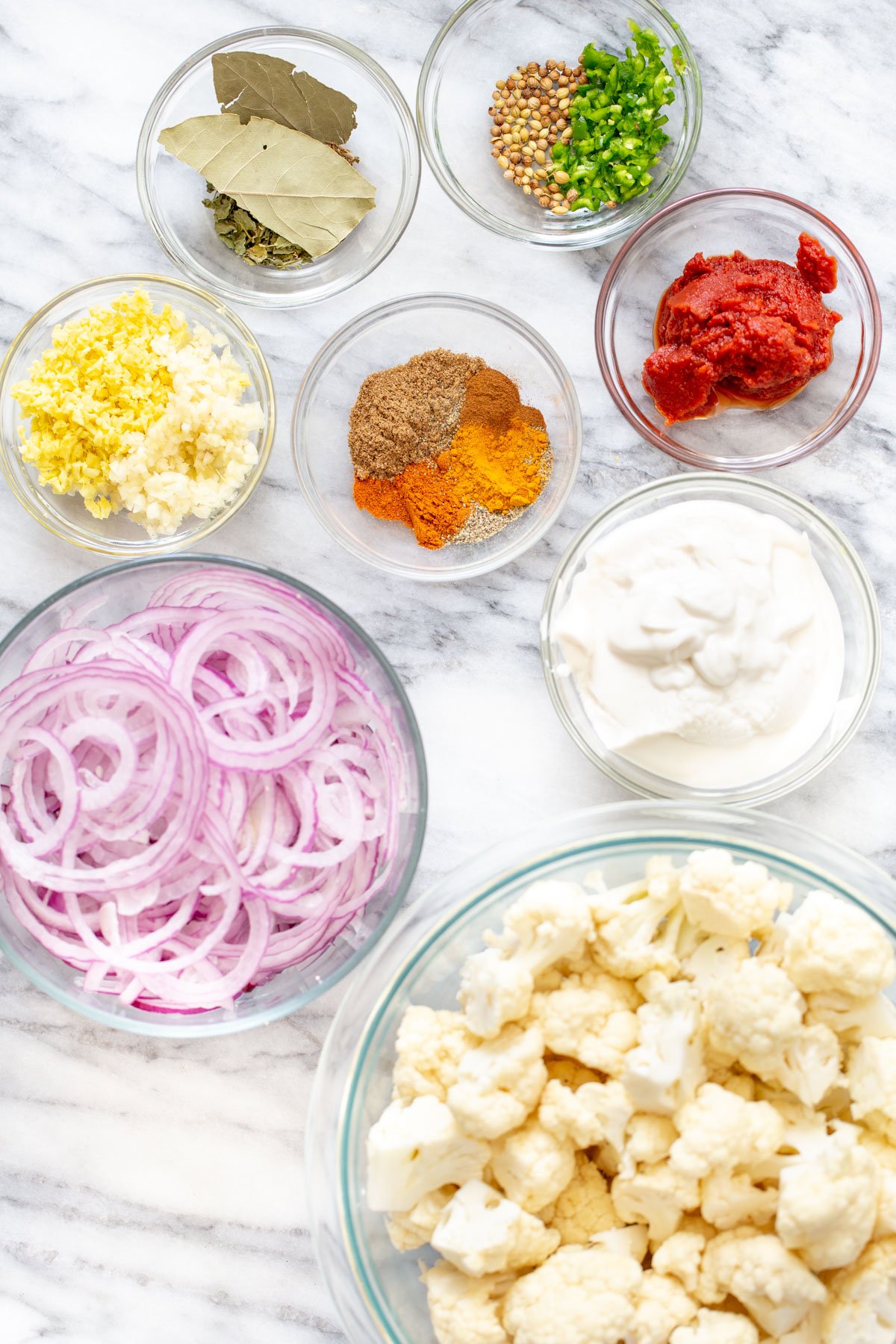 ingredients needed for making cauliflower curry