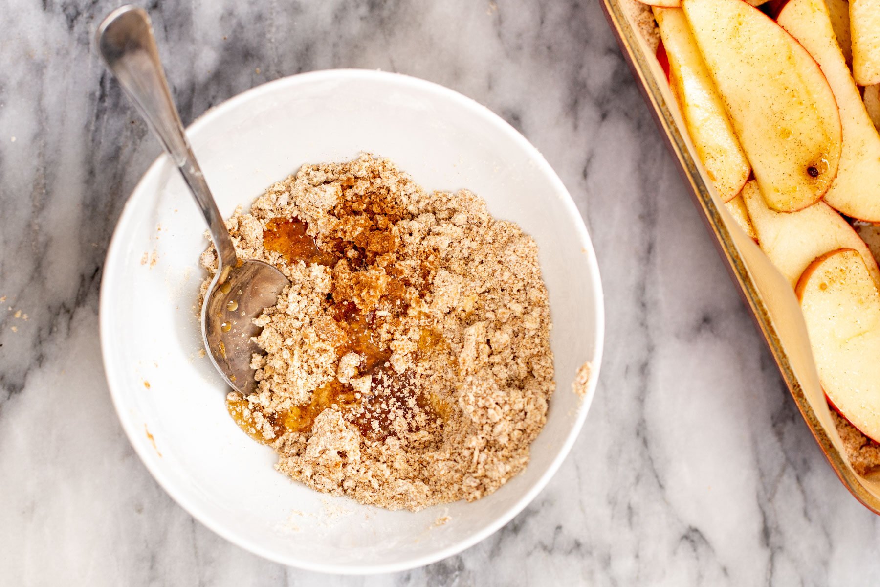 crumble topping for apple pie bars
