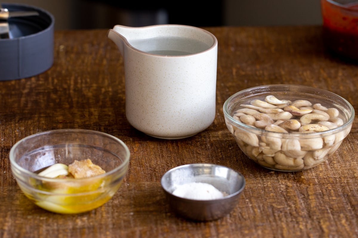 ingredients needed for making vegan mozzarella cheese
