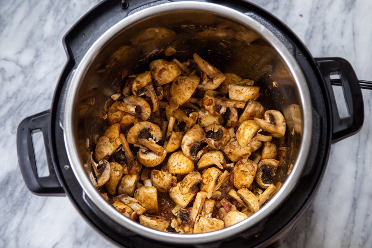 sauteed mushooms in an Instant Pot