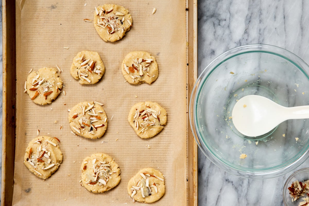 vegan almond joy cookies before baking