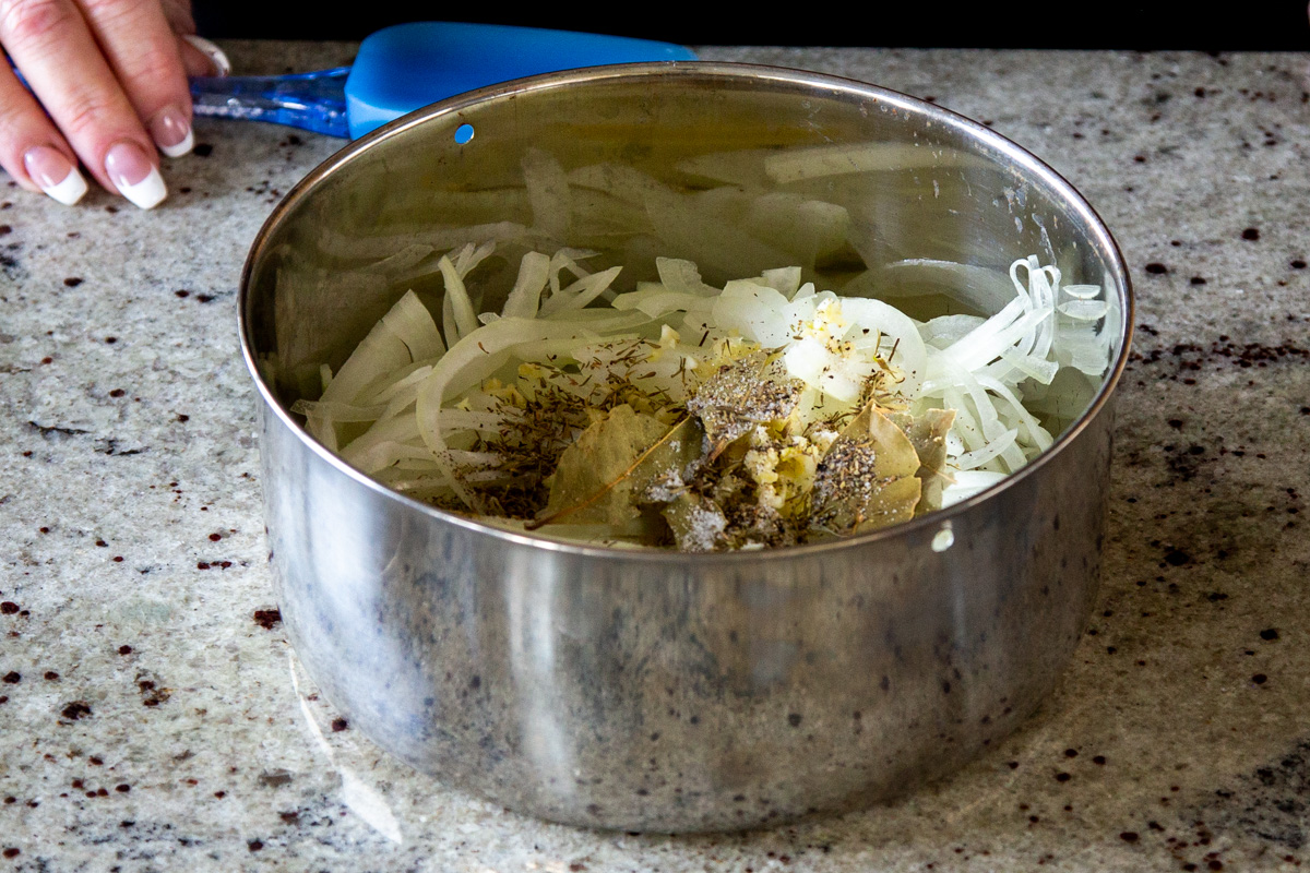 sliced onions in an instant pot