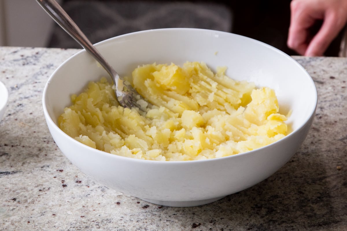mashed potatoes in a bowl