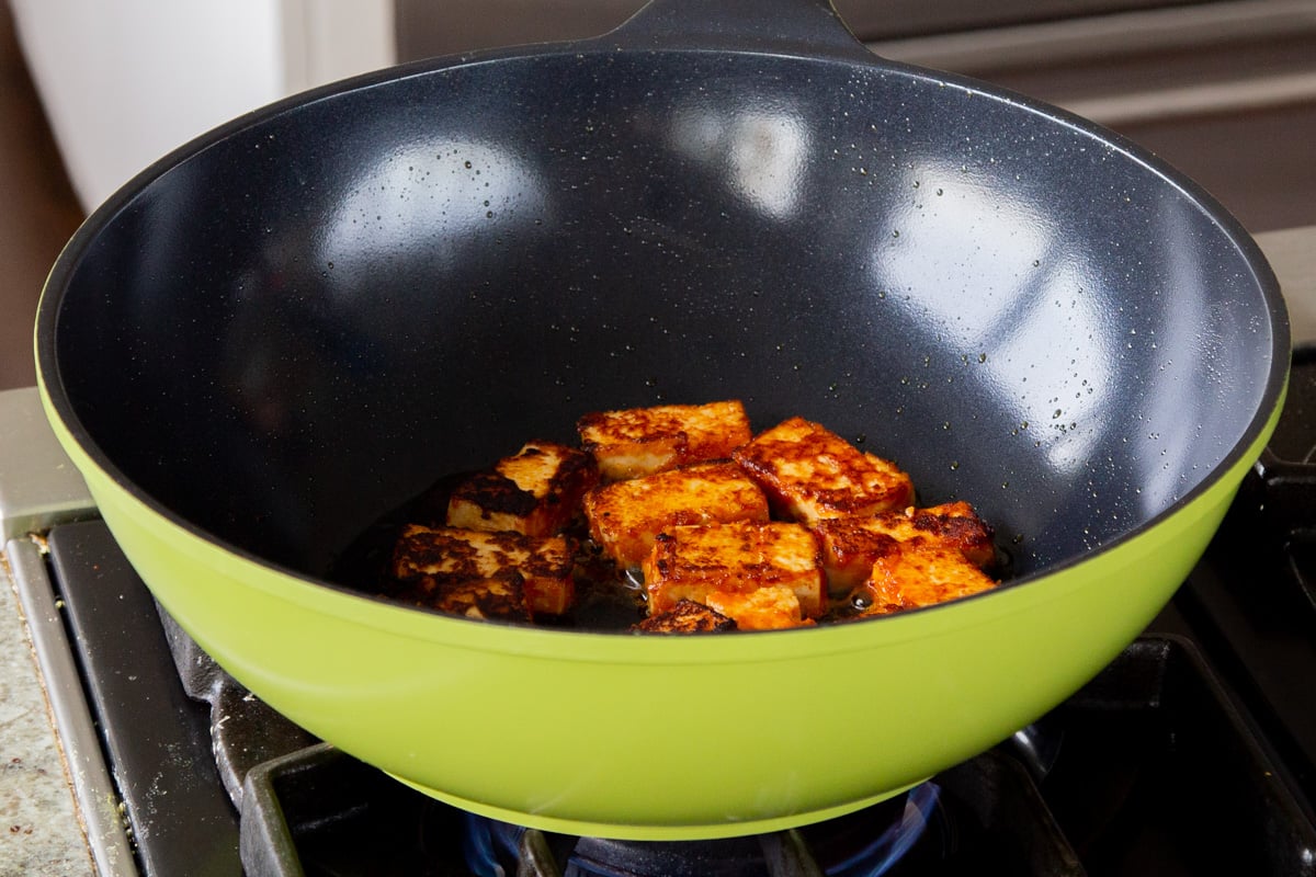 gochujang tofu in the frying pan, after cooking