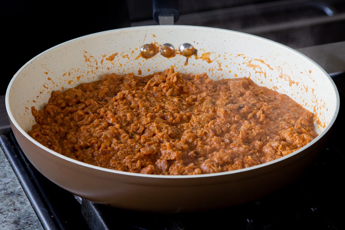 vegan butter chicken in the frying pan, after cooking
