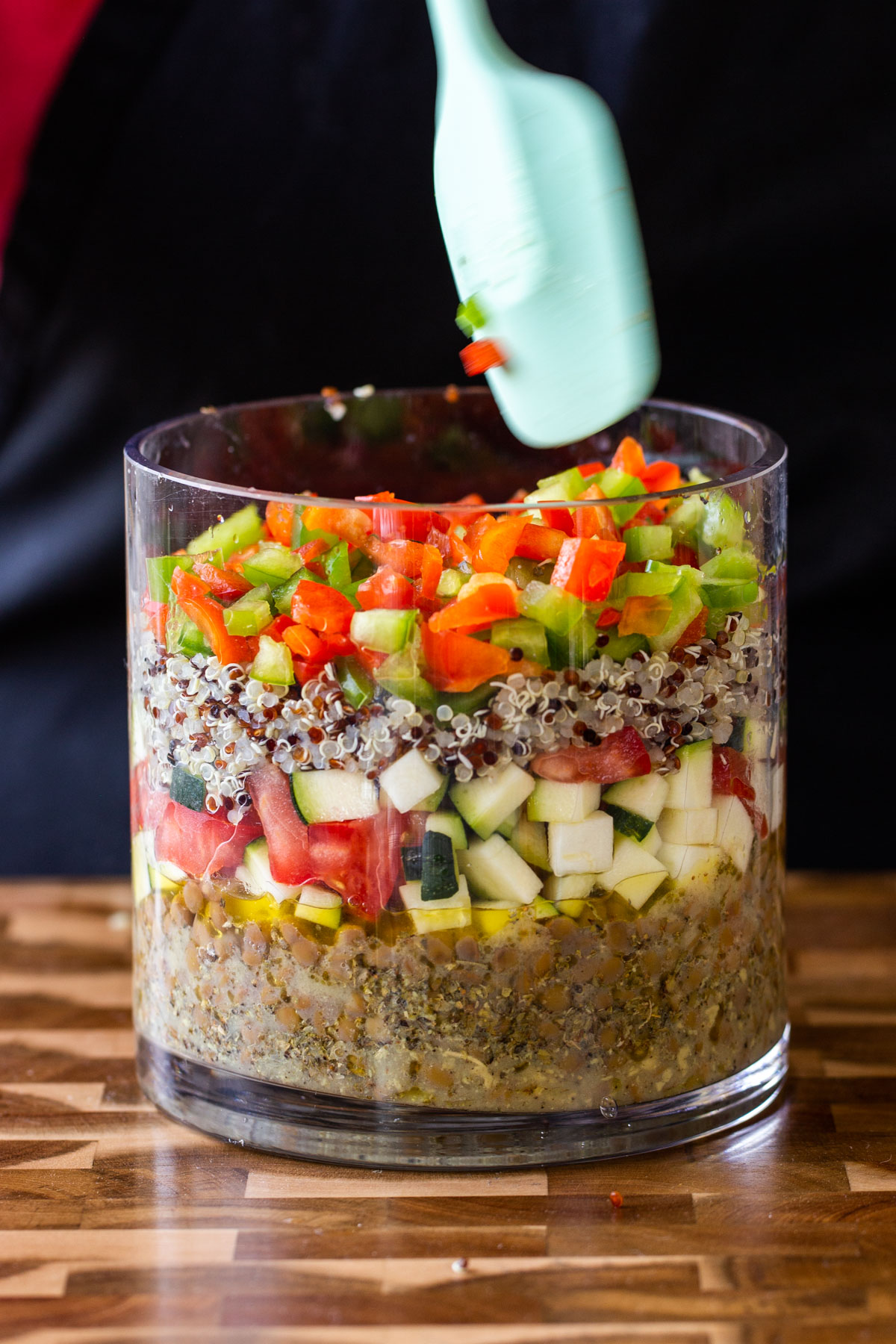 adding bell pepper layer to the salad