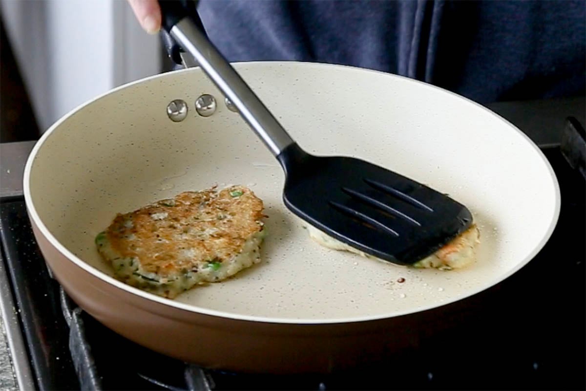 rava idli pancakes in the pan, after cooking