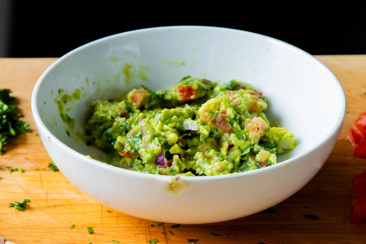 bowl of guacamole, after mixing