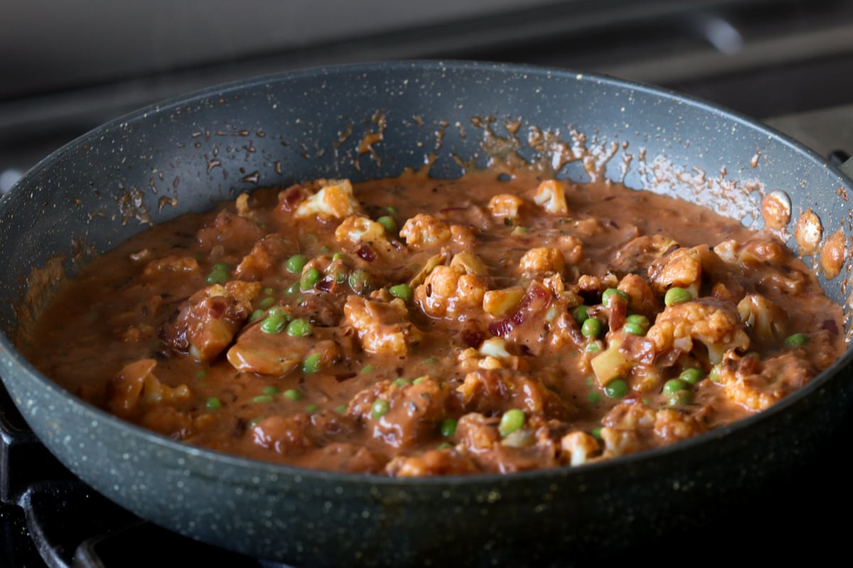gobi mutter in the pan, after cooking