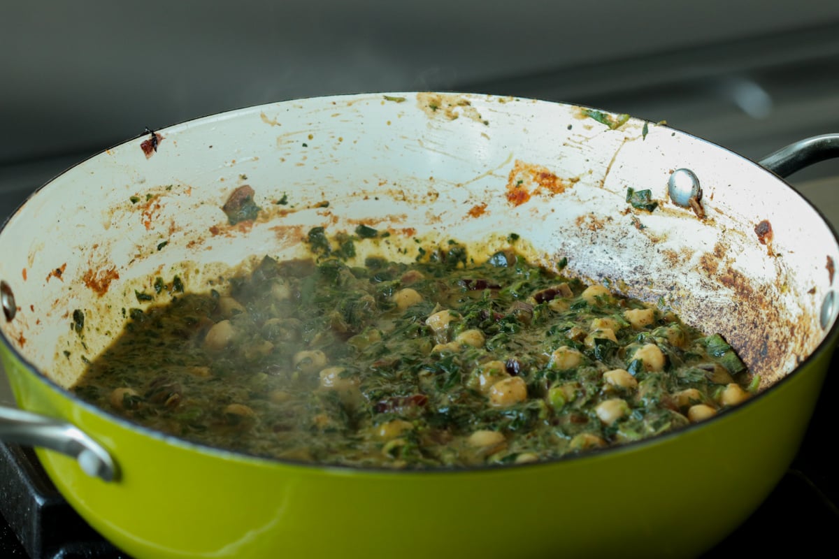 chana saag in the pan, after cooking