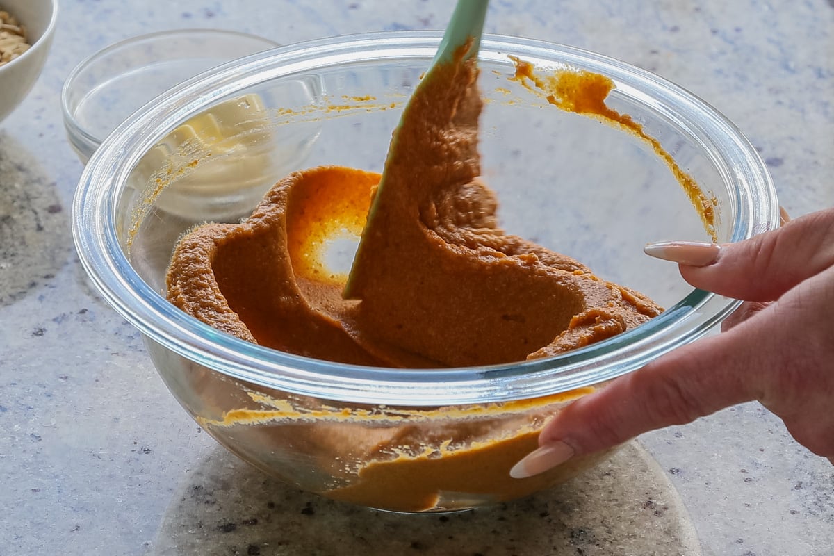 pumpkin crisp filling in the bowl, after mixing