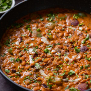 beans do pyaza in the pan after cooking